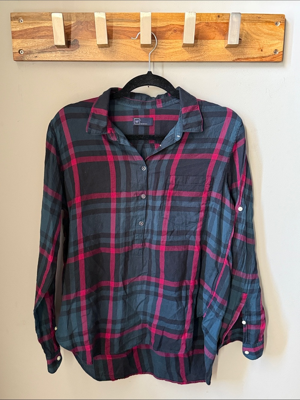 GAP - Black, Green & Red Plaid Button-Down Shirt